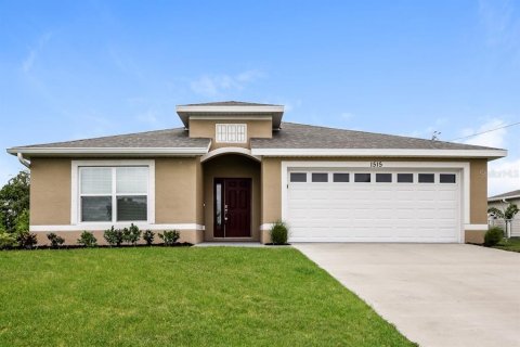 Villa ou maison à louer à Cape Coral, Floride: 3 chambres, 156.91 m2 № 1378263 - photo 1