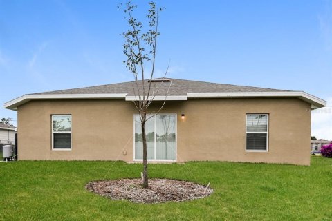 Villa ou maison à louer à Cape Coral, Floride: 3 chambres, 156.91 m2 № 1378263 - photo 16