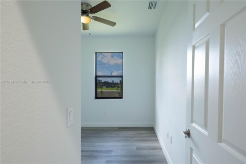 Casa en venta en Lehigh Acres, Florida, 3 dormitorios, 151.24 m2 № 1419 - foto 25