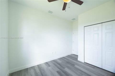 Casa en venta en Lehigh Acres, Florida, 3 dormitorios, 151.24 m2 № 1419 - foto 28