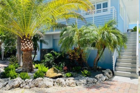 Casa en alquiler en Key Largo, Florida, 4 dormitorios, 156.08 m2 № 1420 - foto 2