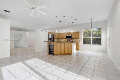 House in Parkland, Florida 4 bedrooms, 197.05 sq.m. № 1309512 - photo 11