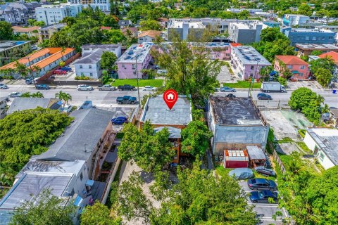 Propiedad comercial en venta en Miami, Florida, 287.44 m2 № 1309575 - foto 10