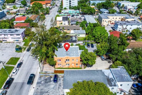 Immobilier commercial à vendre à Miami, Floride: 287.44 m2 № 1309575 - photo 6