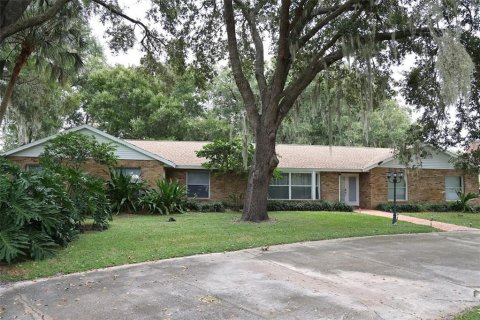 Villa ou maison à louer à Windermere, Floride: 4 chambres, 240.43 m2 № 1386344 - photo 1