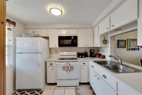 Condominio en venta en New Port Richey, Florida, 2 dormitorios, 90.58 m2 № 1324945 - foto 24