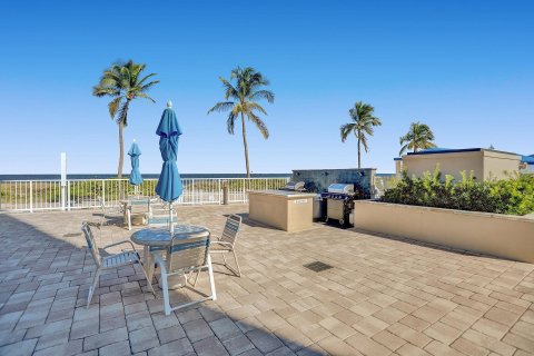 Condo in Lauderdale-by-the-Sea, Florida, 2 bedrooms  № 1228534 - photo 24