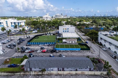 Propiedad comercial en venta en Hollywood, Florida, 366.41 m2 № 1419887 - foto 22