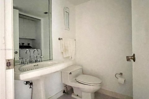 Copropriété à vendre à Aventura, Floride: 2 chambres, 126.81 m2 № 1095486 - photo 21