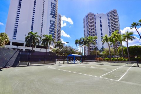 Condominio en venta en Aventura, Florida, 2 dormitorios, 126.81 m2 № 1095486 - foto 30