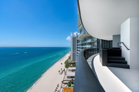 Condominio en venta en Sunny Isles Beach, Florida, 3 dormitorios, 294.59 m2 № 1095572 - foto 6