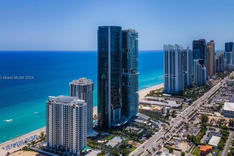 Copropriété à vendre à Sunny Isles Beach, Floride: 3 chambres, 294.59 m2 № 1095572 - photo 12