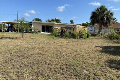 House in North Port, Florida 2 bedrooms, 87.05 sq.m. № 1257672 - photo 3