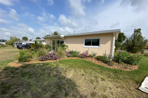 Villa ou maison à vendre à North Port, Floride: 2 chambres, 87.05 m2 № 1257672 - photo 7