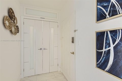 Copropriété à louer à Hollywood, Floride: 2 chambres, 77.57 m2 № 1369239 - photo 4