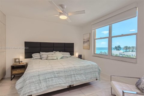 Copropriété à louer à Hollywood, Floride: 2 chambres, 77.57 m2 № 1369239 - photo 7