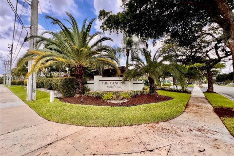 Villa ou maison à vendre à Tamarac, Floride: 2 chambres, 114.64 m2 № 1369182 - photo 1