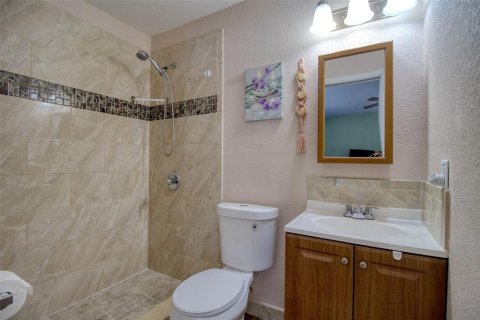 Casa en venta en Tampa, Florida, 4 dormitorios, 144.93 m2 № 1363362 - foto 18