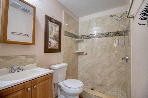 Casa en venta en Tampa, Florida, 4 dormitorios, 144.93 m2 № 1363362 - foto 23