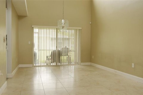 House in Kissimmee, Florida 5 bedrooms, 248.33 sq.m. № 1363333 - photo 6