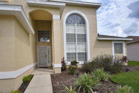 House in Kissimmee, Florida 5 bedrooms, 248.33 sq.m. № 1363333 - photo 4