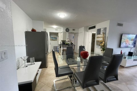 Copropriété à vendre à Miami, Floride: 2 chambres, 81.48 m2 № 1406028 - photo 6