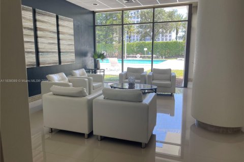 Condominio en venta en Aventura, Florida, 2 dormitorios, 101.82 m2 № 1319329 - foto 15