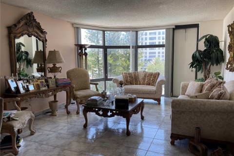 Condominio en venta en Aventura, Florida, 2 dormitorios, 101.82 m2 № 1319329 - foto 1