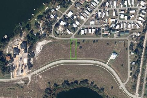 Купить земельный участок в Лейк-Плэсид, Флорида № 1081719 - фото 1