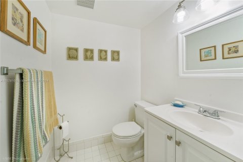 Condominio en venta en Pembroke Pines, Florida, 1 dormitorio, 75.34 m2 № 993461 - foto 9