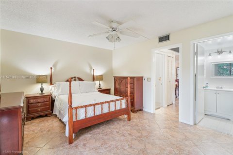 Condominio en venta en Pembroke Pines, Florida, 1 dormitorio, 75.34 m2 № 993461 - foto 7