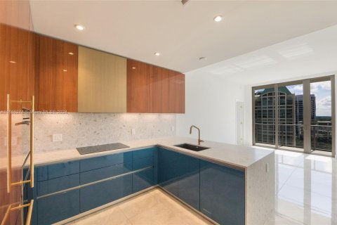 Condo in Miami, Florida, 2 bedrooms  № 1380043 - photo 3