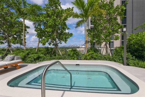 Condo in Miami, Florida, 2 bedrooms  № 1380043 - photo 23