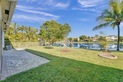 Villa ou maison à vendre à Pembroke Pines, Floride: 5 chambres, 207.26 m2 № 1380038 - photo 6