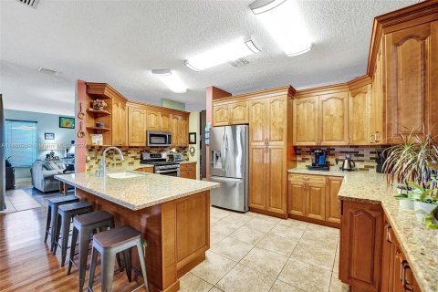 Villa ou maison à vendre à Pembroke Pines, Floride: 5 chambres, 207.26 m2 № 1380038 - photo 29