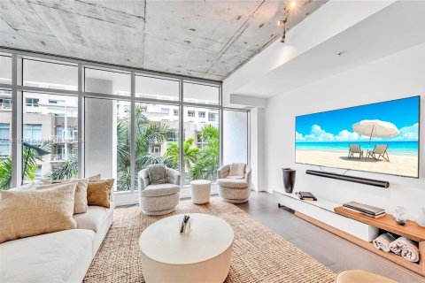 Condo in Miami, Florida, 2 bedrooms  № 1400274 - photo 10