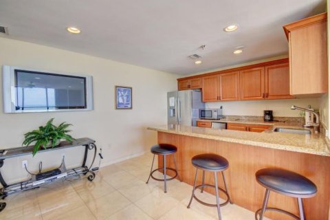 Condominio en venta en Highland Beach, Florida, 2 dormitorios, 130.06 m2 № 837644 - foto 3