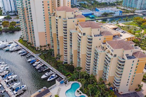 Condominio en venta en Aventura, Florida, 2 dormitorios, 153.29 m2 № 1321380 - foto 26