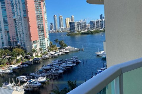 Condominio en venta en Aventura, Florida, 2 dormitorios, 153.29 m2 № 1321380 - foto 9