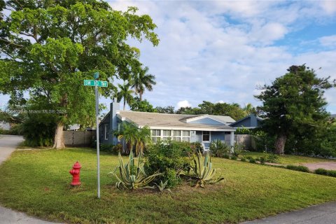 House in Fort Lauderdale, Florida 3 bedrooms, 139.82 sq.m. № 1419831 - photo 26