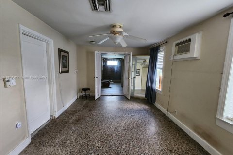 House in Fort Lauderdale, Florida 3 bedrooms, 139.82 sq.m. № 1419831 - photo 13