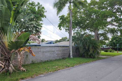 House in Fort Lauderdale, Florida 3 bedrooms, 139.82 sq.m. № 1419831 - photo 21