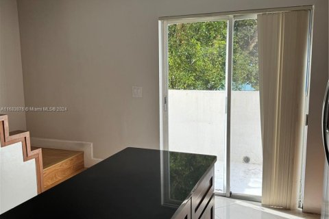 Condominio en venta en Miami, Florida, 3 dormitorios, 123.1 m2 № 1419829 - foto 7