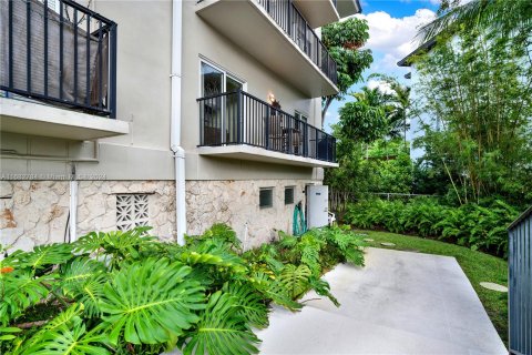 Condominio en venta en Coral Gables, Florida, 2 dormitorios, 113.15 m2 № 1418349 - foto 29