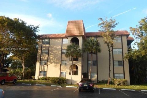 Copropriété à vendre à Lauderhill, Floride: 2 chambres, 104.98 m2 № 1187523 - photo 1