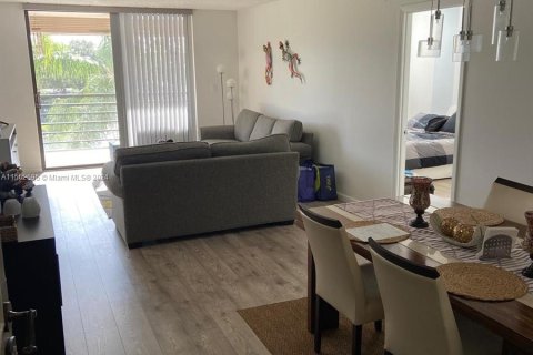 Condominio en venta en Pembroke Pines, Florida, 2 dormitorios, 91.04 m2 № 1097091 - foto 10