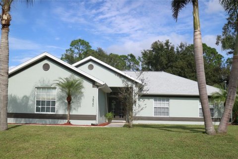 House in North Port, Florida 3 bedrooms, 164.9 sq.m. № 875212 - photo 1