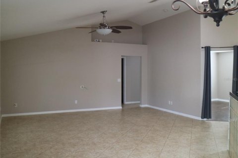 House in North Port, Florida 3 bedrooms, 164.9 sq.m. № 875212 - photo 4