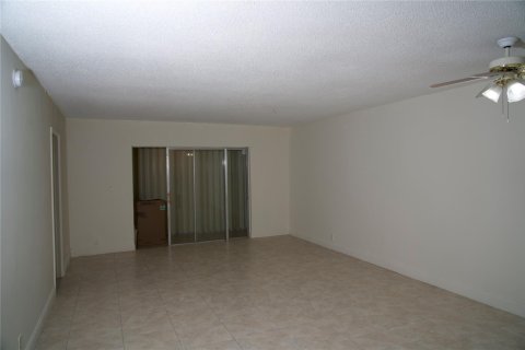 Copropriété à vendre à Coral Springs, Floride: 2 chambres, 102.19 m2 № 1160517 - photo 12