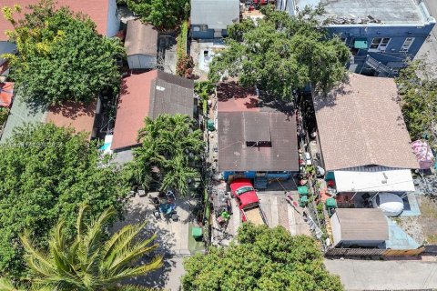 Propiedad comercial en venta en Miami, Florida, 57.6 m2 № 1102907 - foto 7